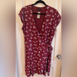 Loft wrap romper. Size 14p. NWT.